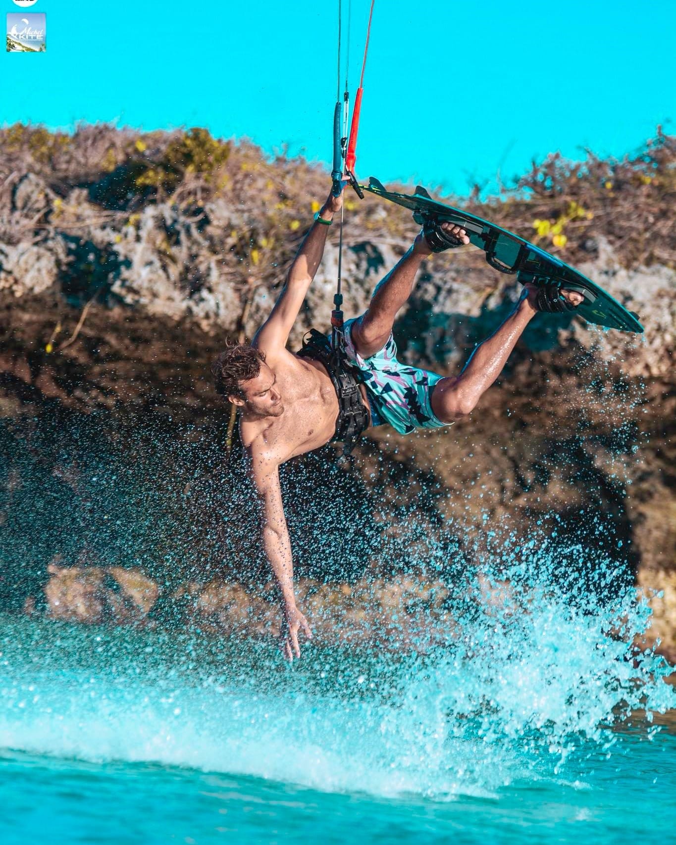 Freestyle Kitesurf à Mer d'Emeraude avec Michel Kite Mada