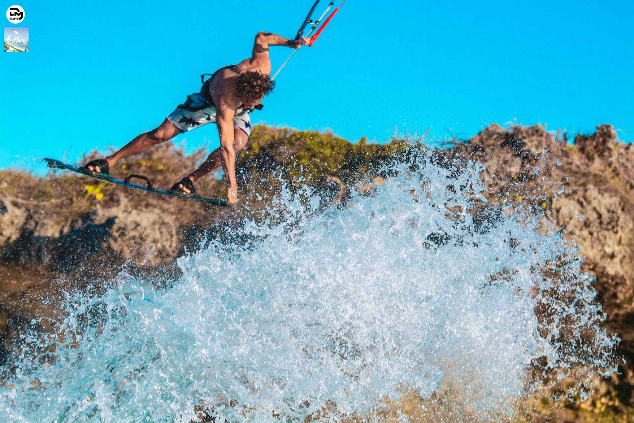 Kitesurf à la Mer d'Emeraude avec Michel Kite Mada